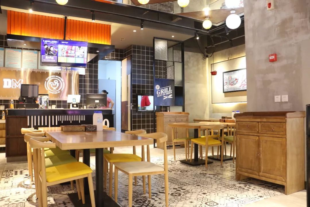 全西安尺度最大的鸡店，一个人有点不敢来……