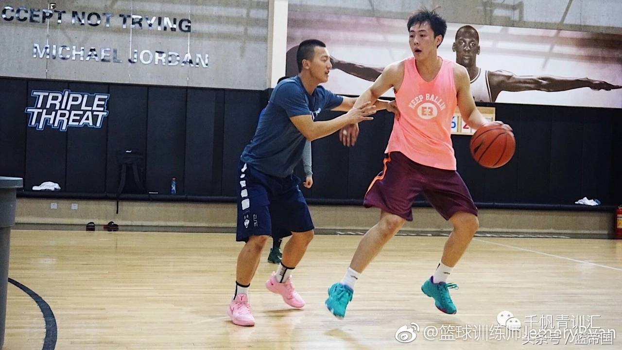 nba球员为什么要聘请训练师(当红艺人、职业球员、前NBA球星，大家为什么都愿意找他练球？)