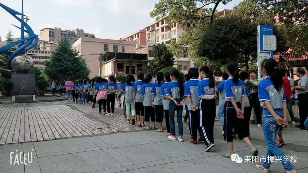 耒阳一校车冒出“浓烟”？虚惊一场！原来是一场演练