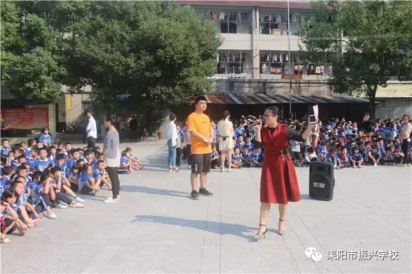 耒阳一校车冒出“浓烟”？虚惊一场！原来是一场演练