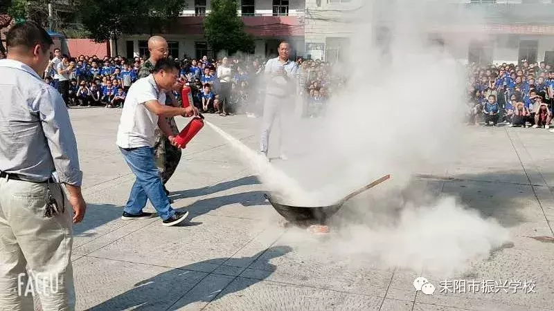 耒阳一校车冒出“浓烟”？虚惊一场！原来是一场演练