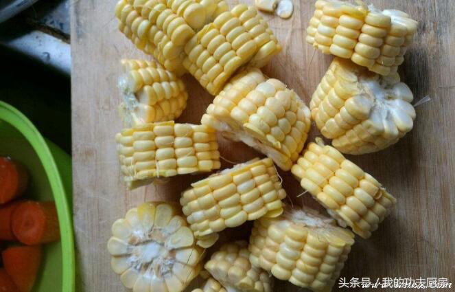 大补乌鸡汤的做法，现在这天气正适合喝