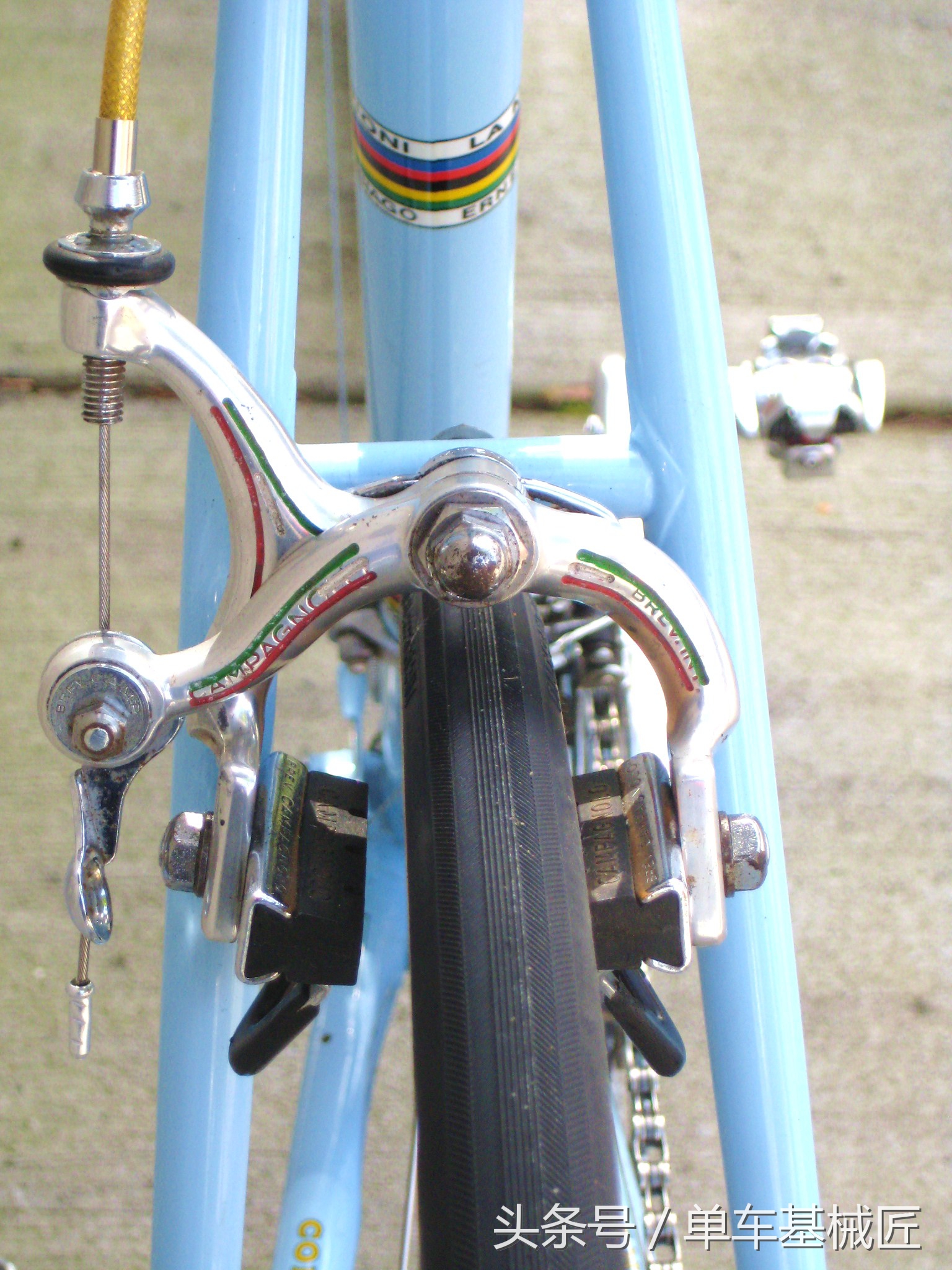 死飞轮胎多少钱一个自行车刹车百年演变史