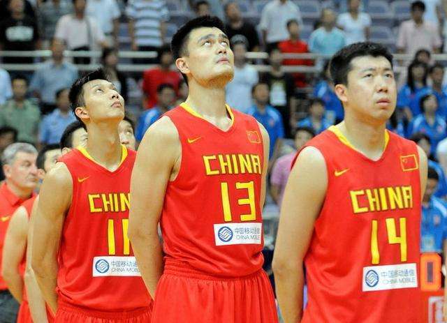 胡卫东为什么不去nba(他是曾在科比头上砍30分的中国人，为何始终未能去NBA效力？)