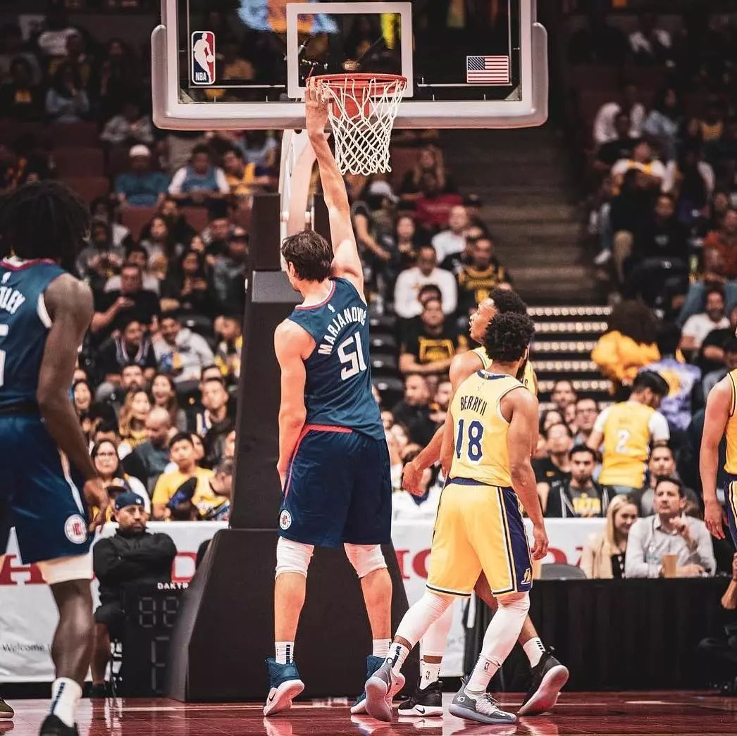 塞尔维亚有哪些nba球员中锋(比妻子高60cm的塞尔维亚姚明！让NBA所有中锋看着都像后卫)