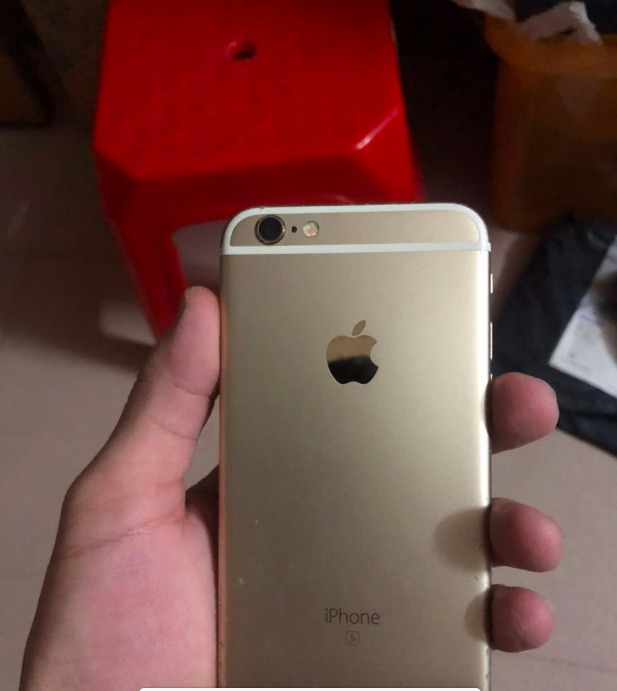 这次赚大了！网友入手iPhone6s 64GB仅800块钱！