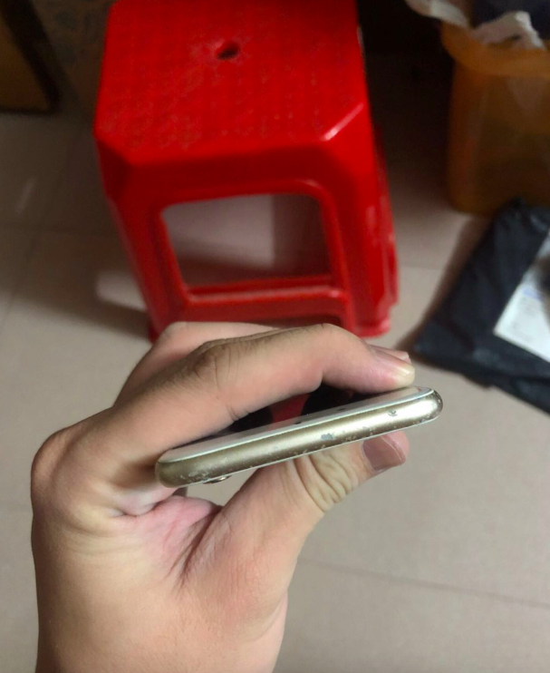 这次赚大了！网友入手iPhone6s 64GB仅800块钱！