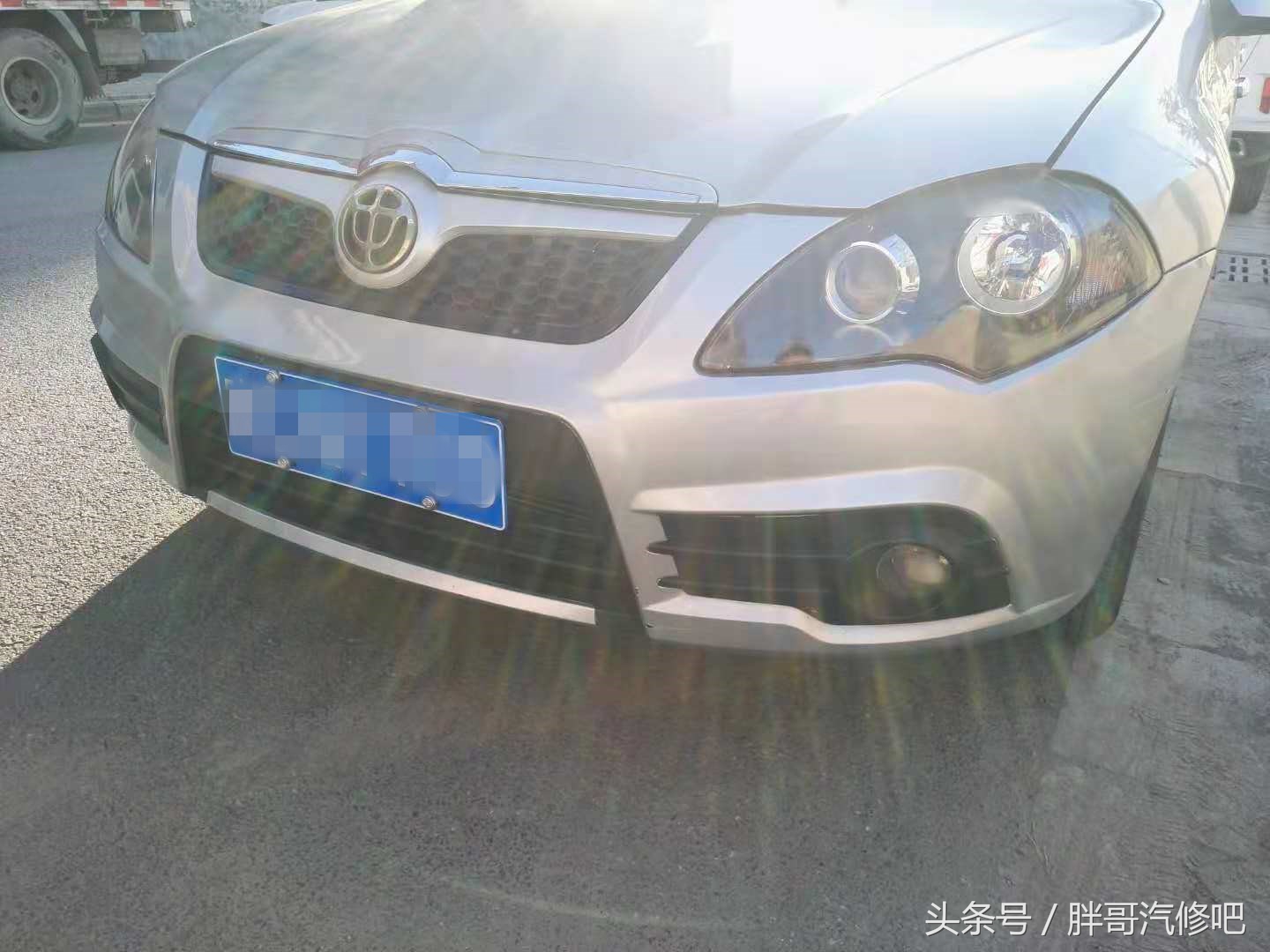 胖哥国庆假期1.2万收了一辆8年车龄自主轿车，顶配成色相当好
