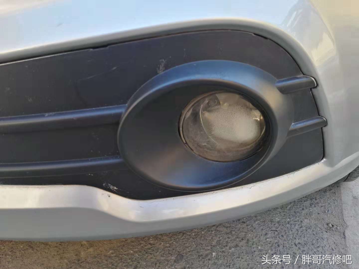 胖哥国庆假期1.2万收了一辆8年车龄自主轿车，顶配成色相当好