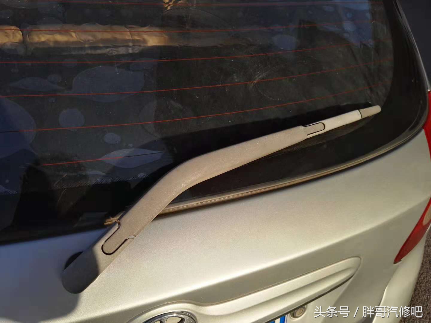 胖哥国庆假期1.2万收了一辆8年车龄自主轿车，顶配成色相当好