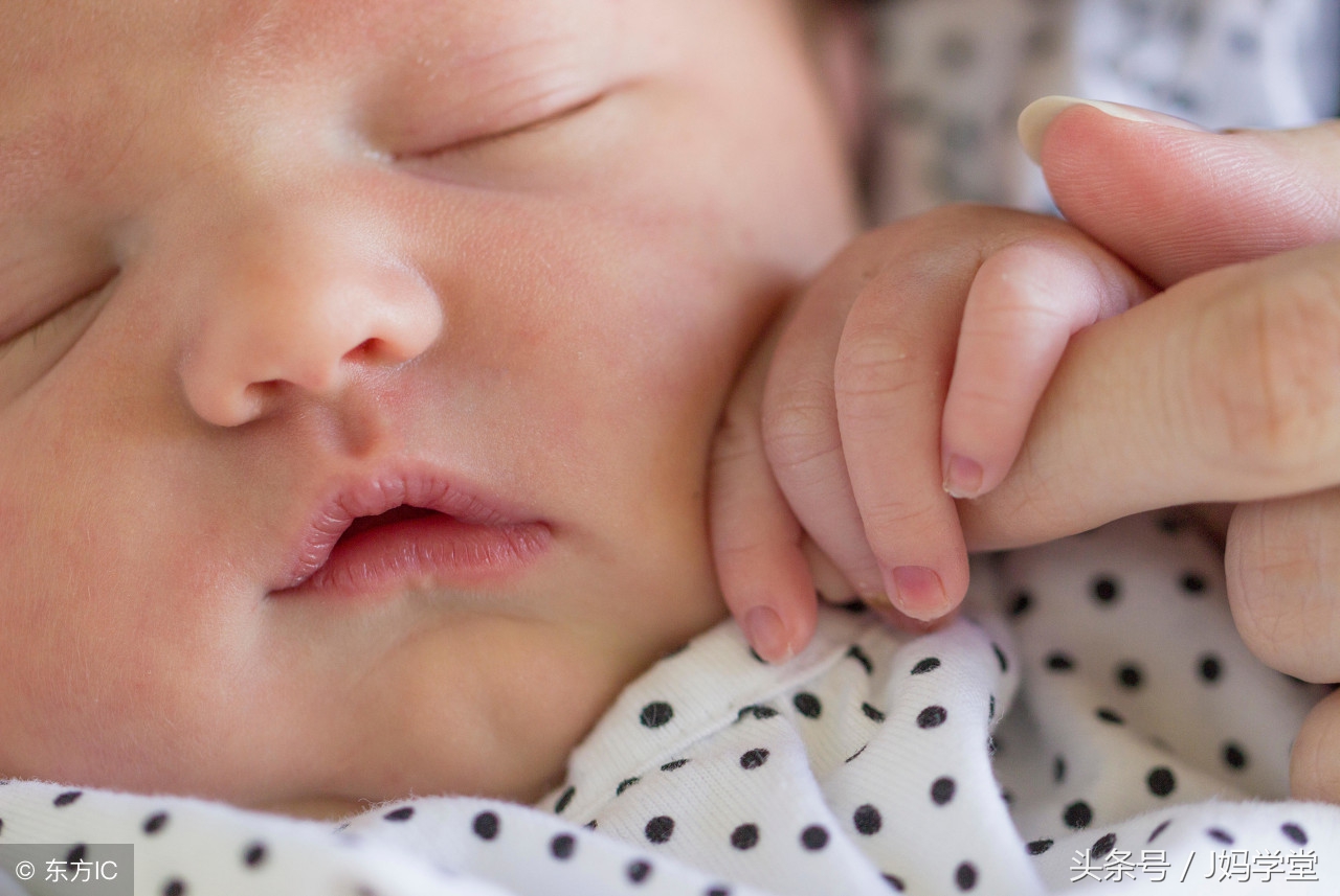 如何帮助小宝宝缓解鼻塞症状？这5个方法轻松有效