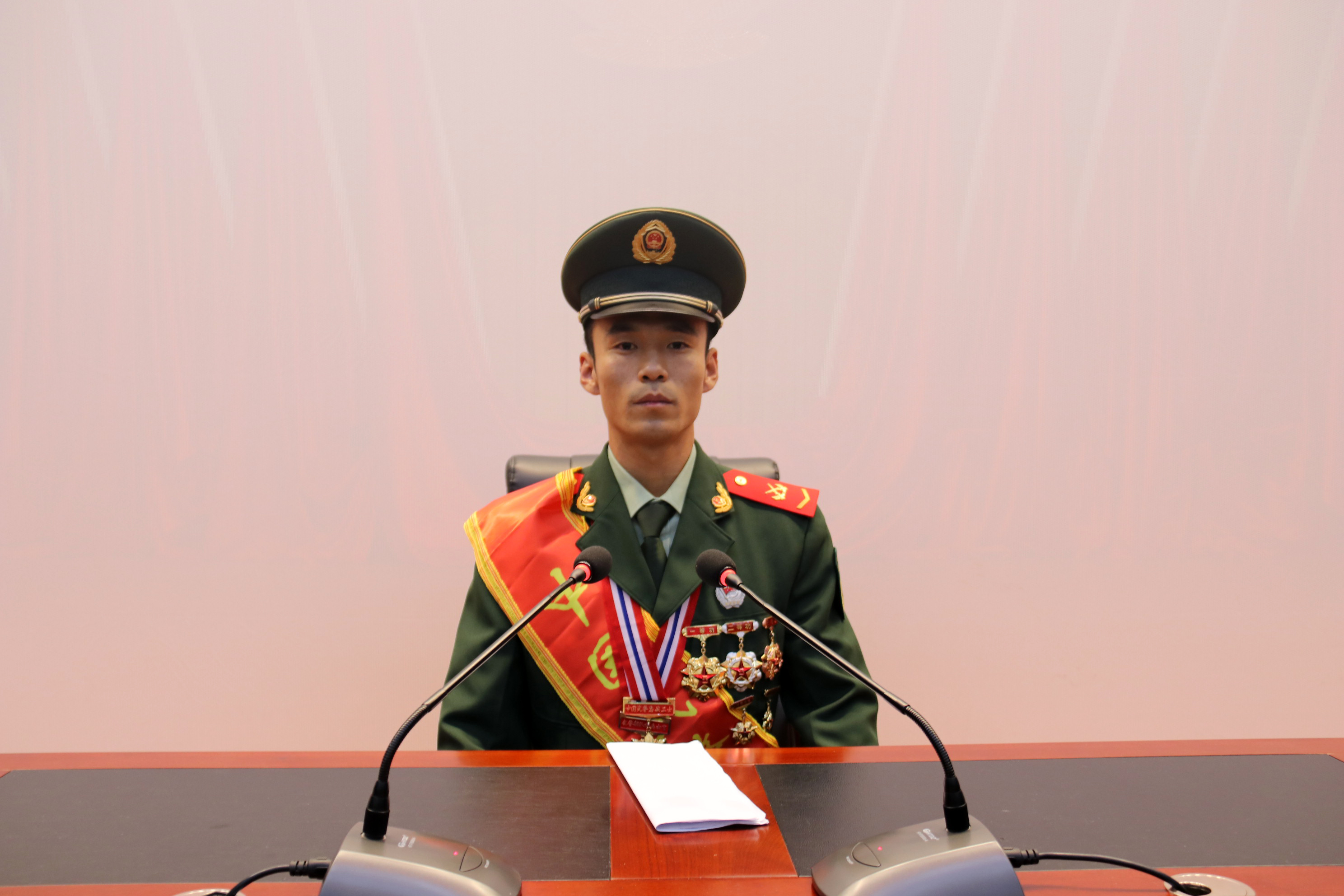 武警陕西总队新兵1团二大队多措并举引导新兵立起军人“好样子”