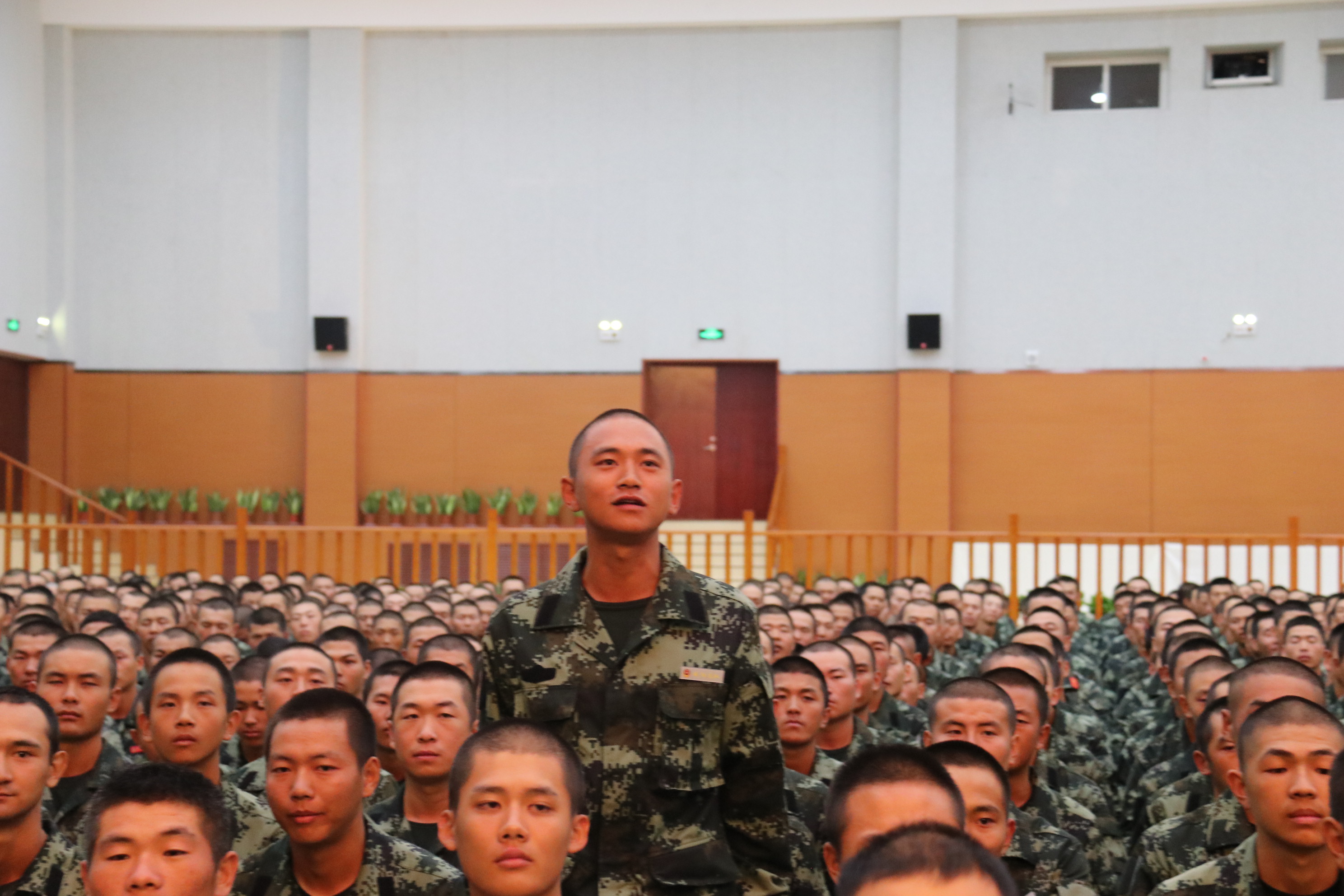 武警陕西总队新兵1团二大队多措并举引导新兵立起军人“好样子”