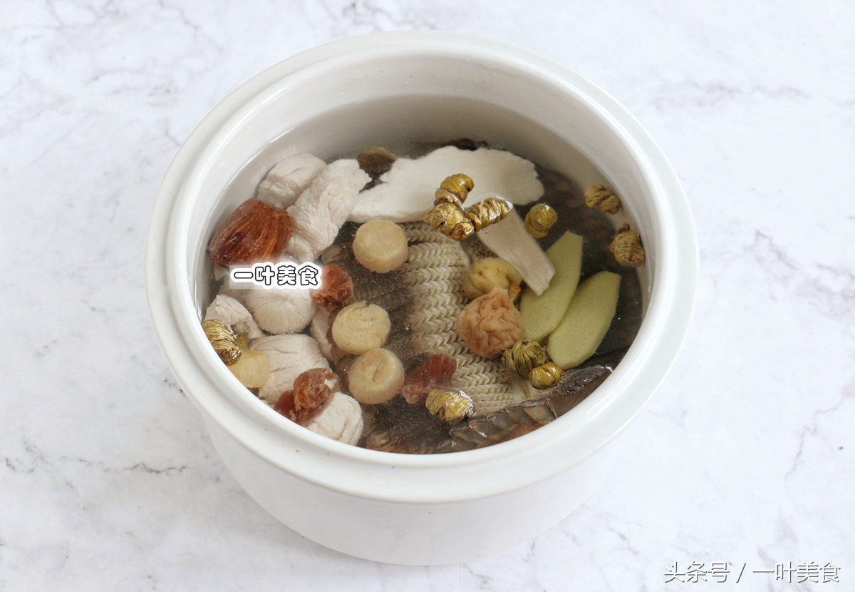 中华九大仙草之首，炖汤时加一点，营养又滋补，提高家人免疫力！