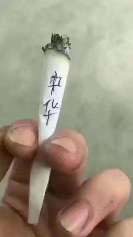 别找我除非你出钱系列表情包：吃饭的别找我，除非你出钱