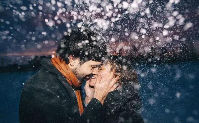 年轻人滚床单变得越来越难？