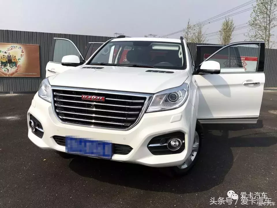 入手了哈弗H9，感觉这车性价比挺高的，为什么选白色呢？