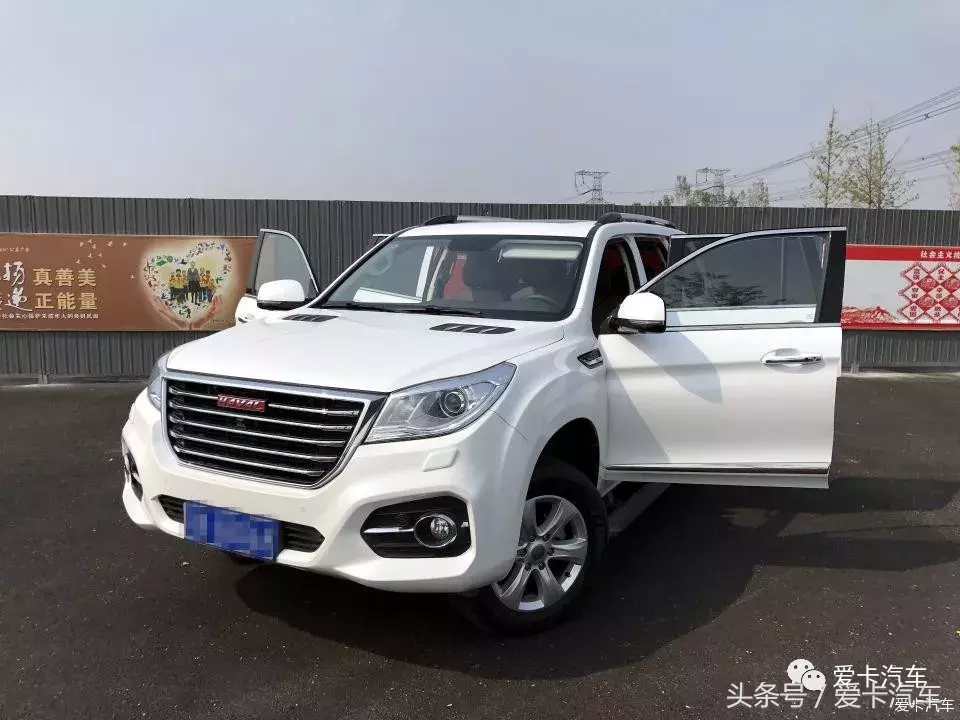入手了哈弗H9，感觉这车性价比挺高的，为什么选白色呢？
