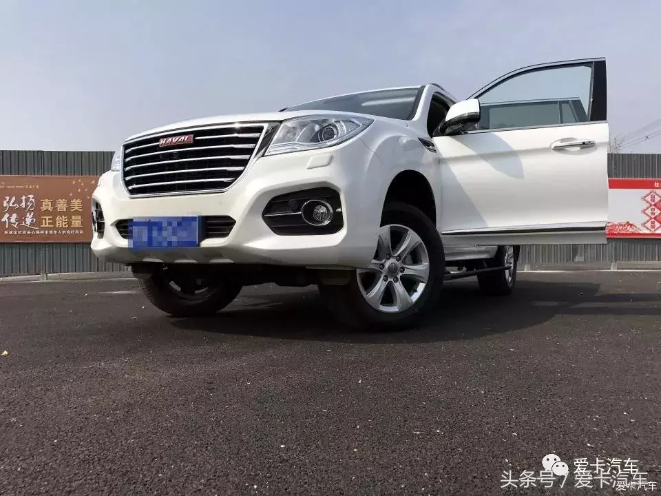 入手了哈弗H9，感觉这车性价比挺高的，为什么选白色呢？