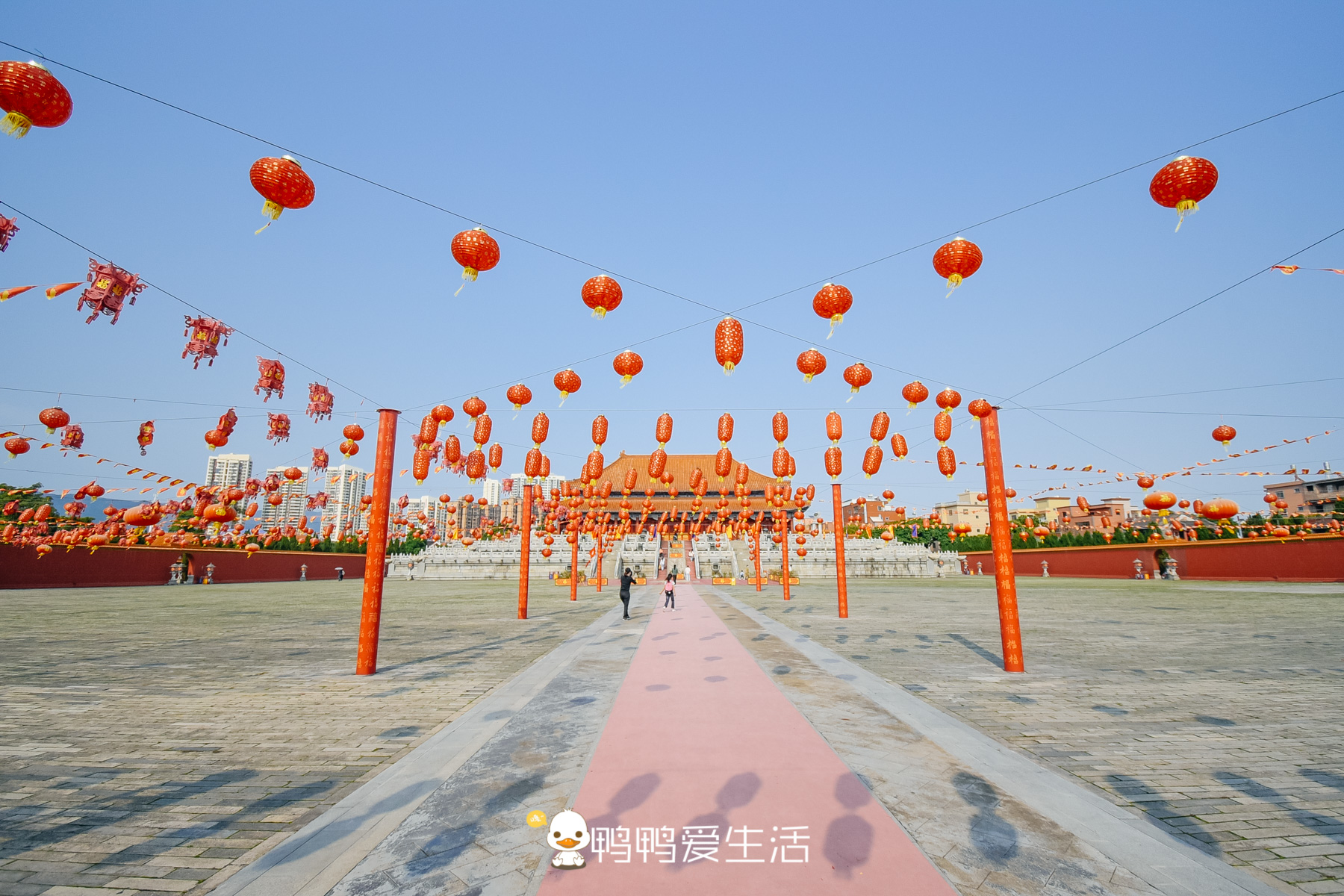 免票第一天，坐车近40站来厦门这个影视城，人少仿佛穿越到北京