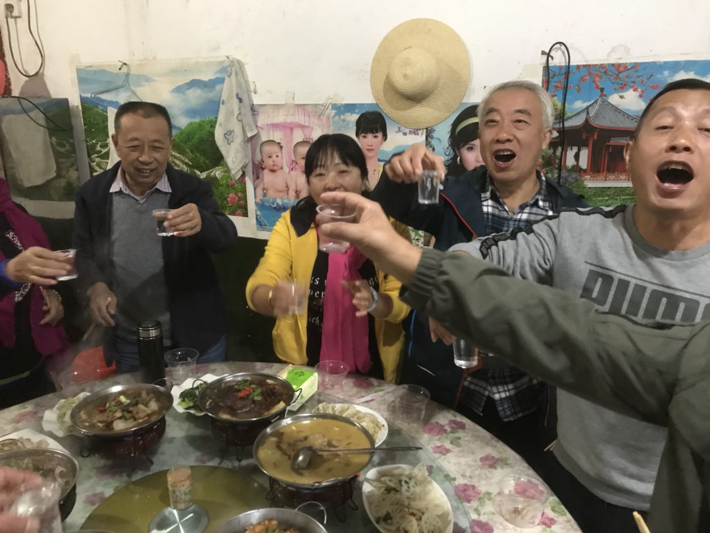 炊烟袅袅升起处，农家饭菜飘香时