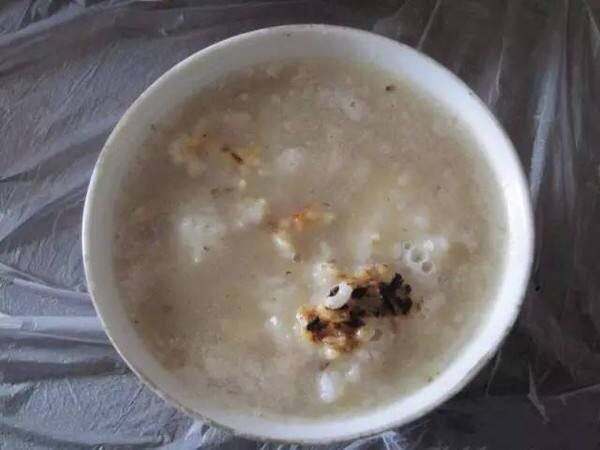 炊烟袅袅升起处，农家饭菜飘香时