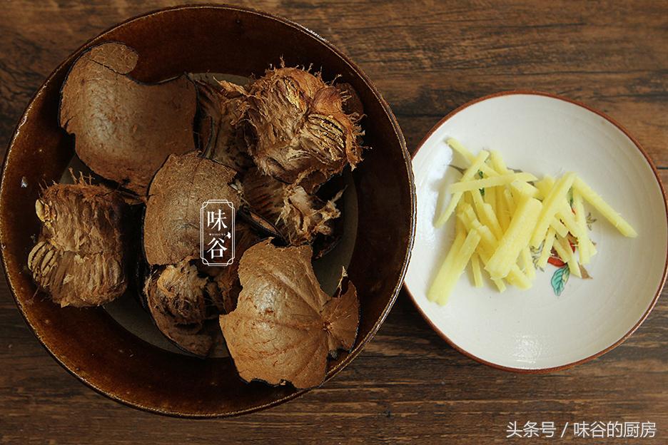 秋梨膏再也不用买，详细做法分享给你，每天一勺，润肺止咳好滋补