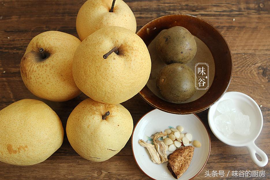 秋梨膏再也不用买，详细做法分享给你，每天一勺，润肺止咳好滋补
