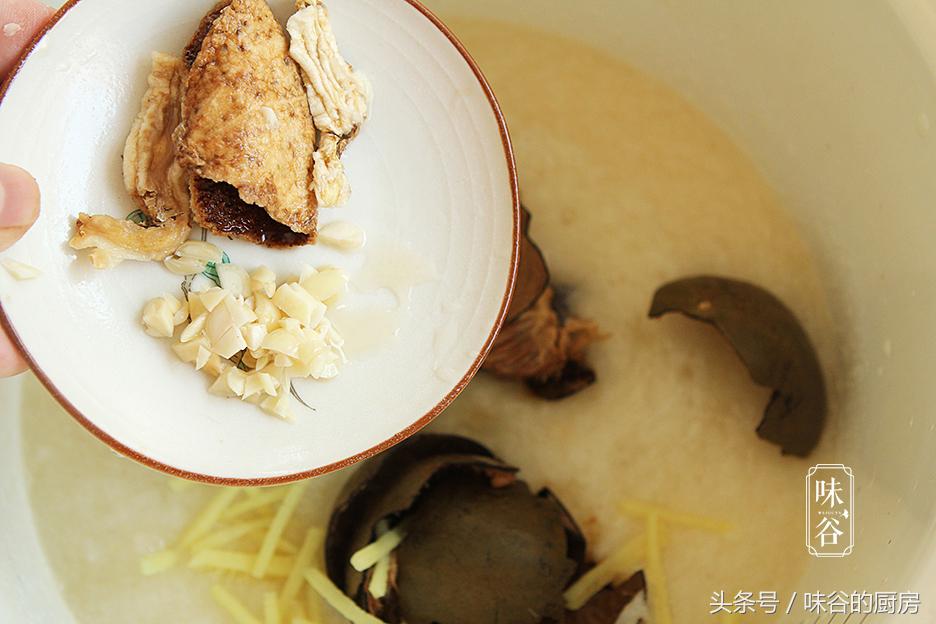 秋梨膏再也不用买，详细做法分享给你，每天一勺，润肺止咳好滋补