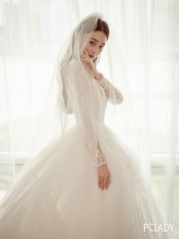 別只知道Vera Wang，國內(nèi)高定婚紗的水準才驚艷呢