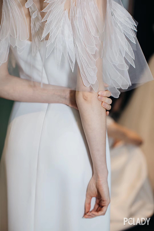 別只知道Vera Wang，國內(nèi)高定婚紗的水準才驚艷呢