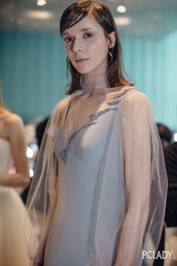 別只知道Vera Wang，國內(nèi)高定婚紗的水準才驚艷呢