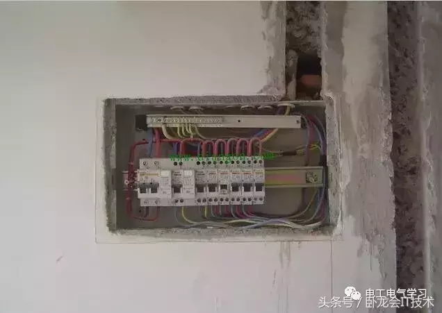 这些事做到了，家庭装修电路布线就不难，图解真实电工布线