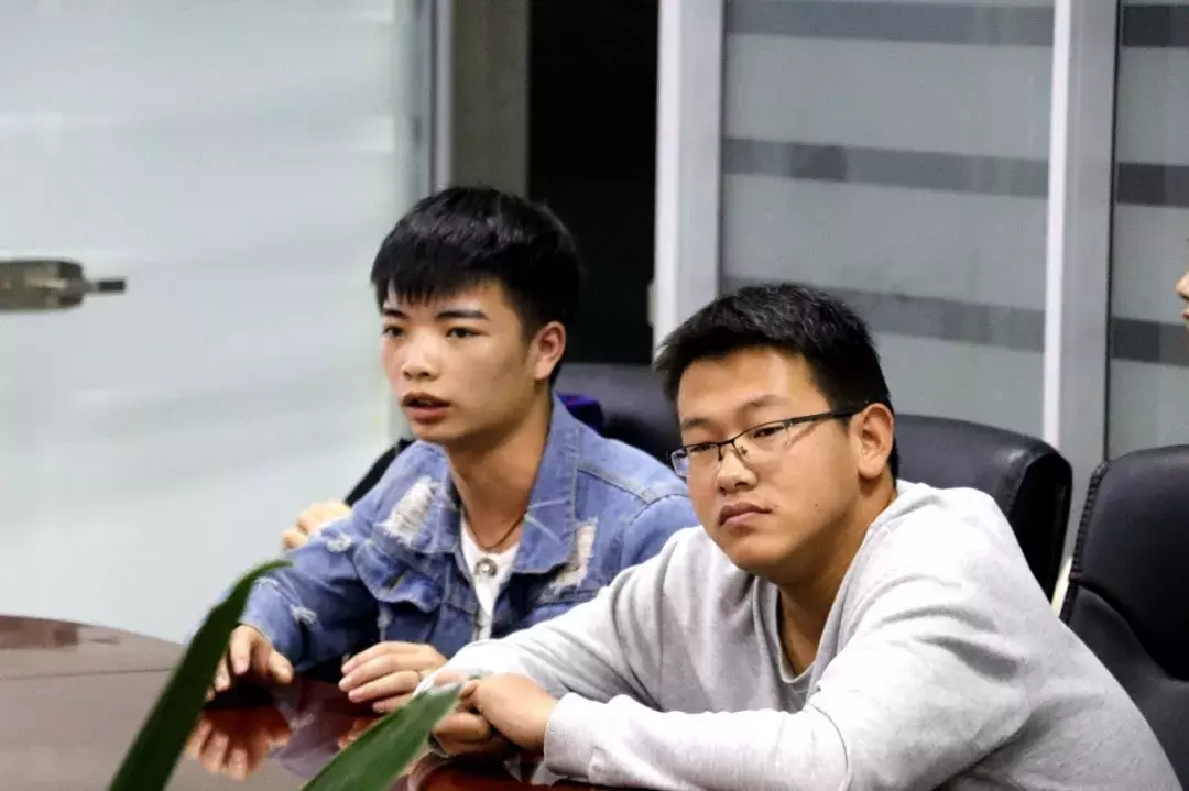 高校创业俱乐部沙龙｜大学生创业如何起步，大师兄们来支招！