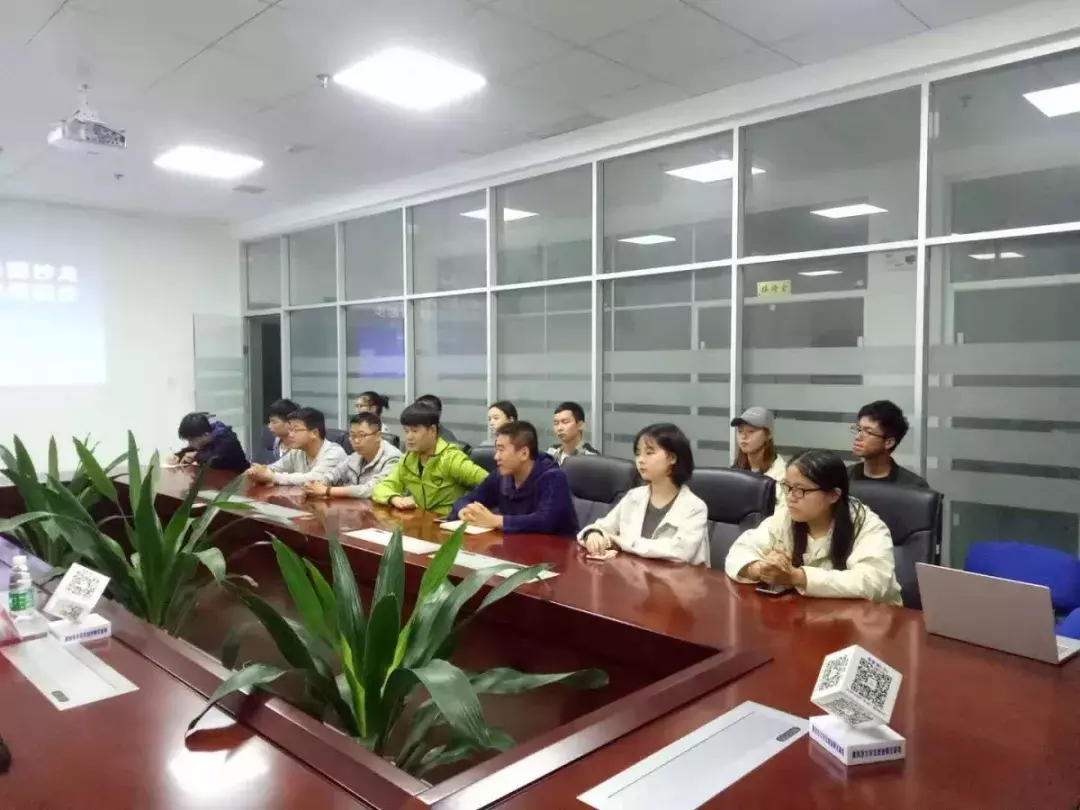 高校创业俱乐部沙龙｜大学生创业如何起步，大师兄们来支招！