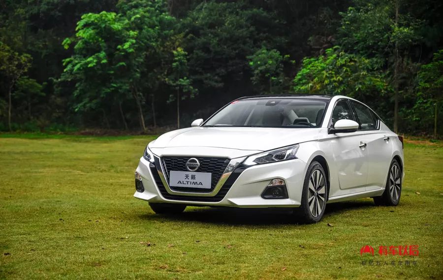 车长近5米，2.0T+CVT，领先试驾全新天籁