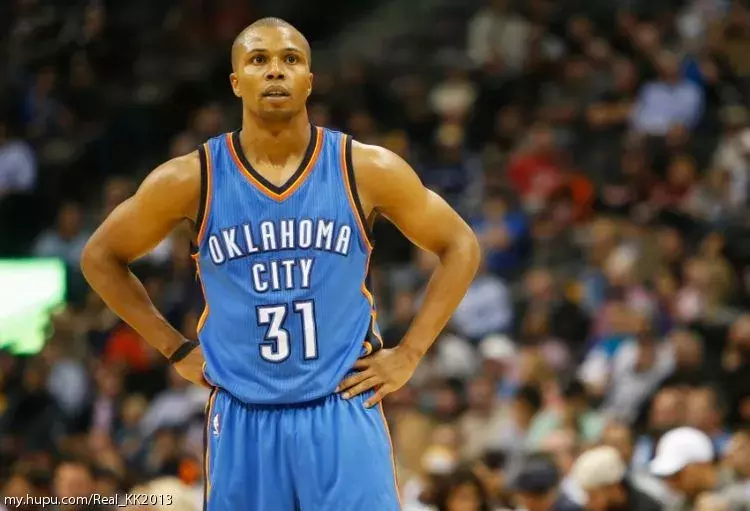 sebastian telfair(NBA到底有多少亲戚？这回全了！)