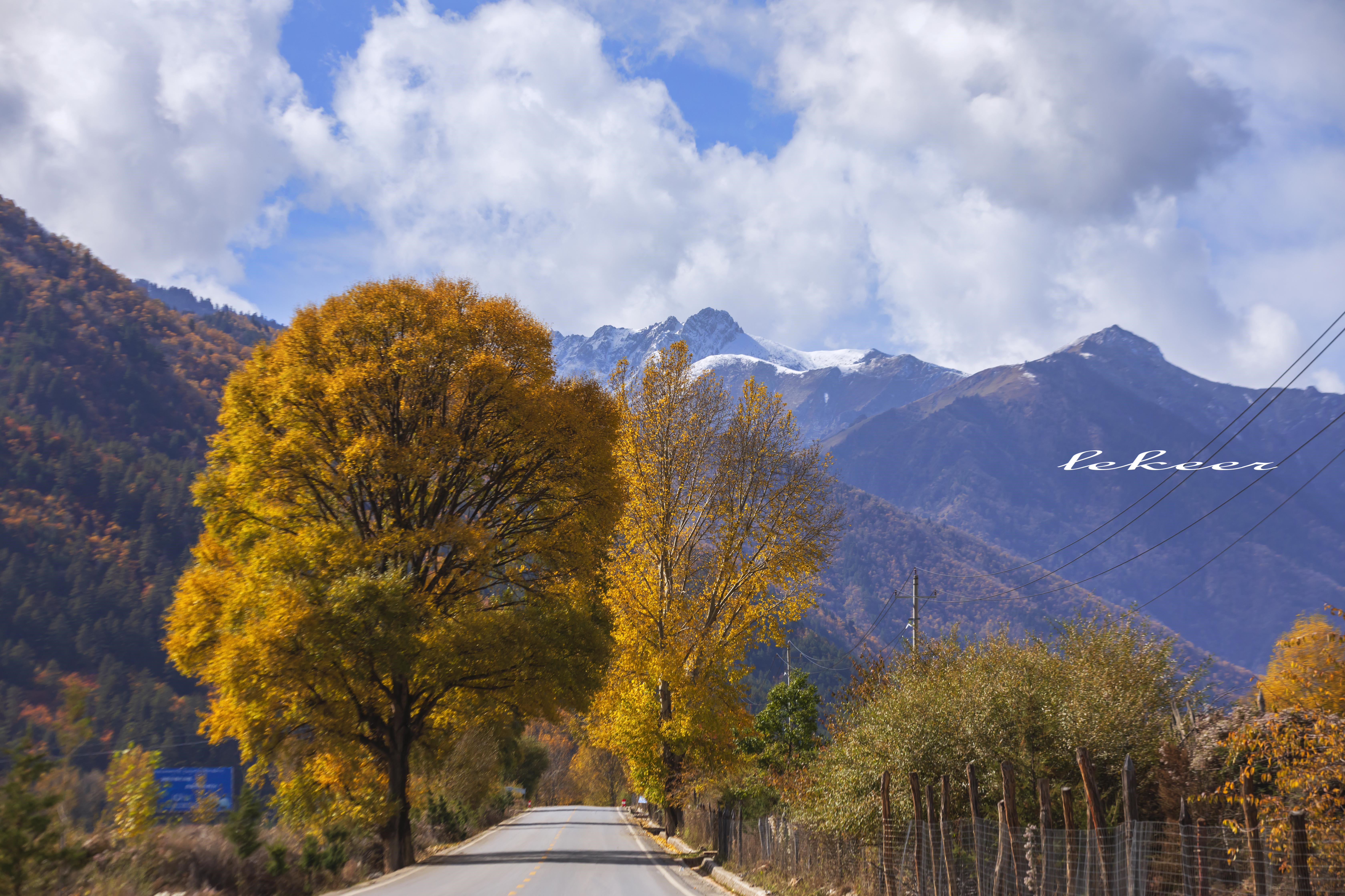 山水人文藏羌风情 炫丽画廊岂止川西环线 这里路好车少景美速来！