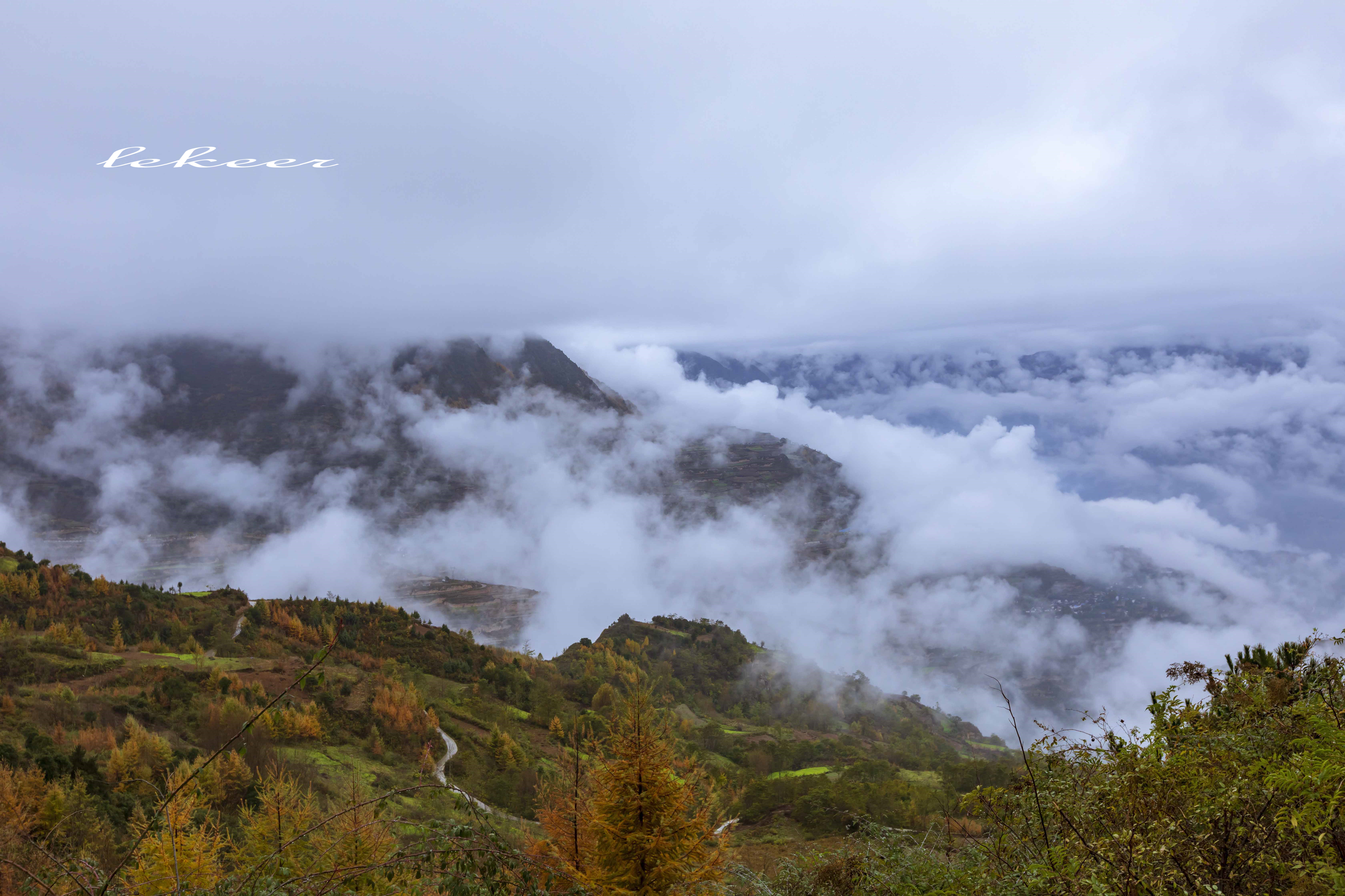 山水人文藏羌风情 炫丽画廊岂止川西环线 这里路好车少景美速来！