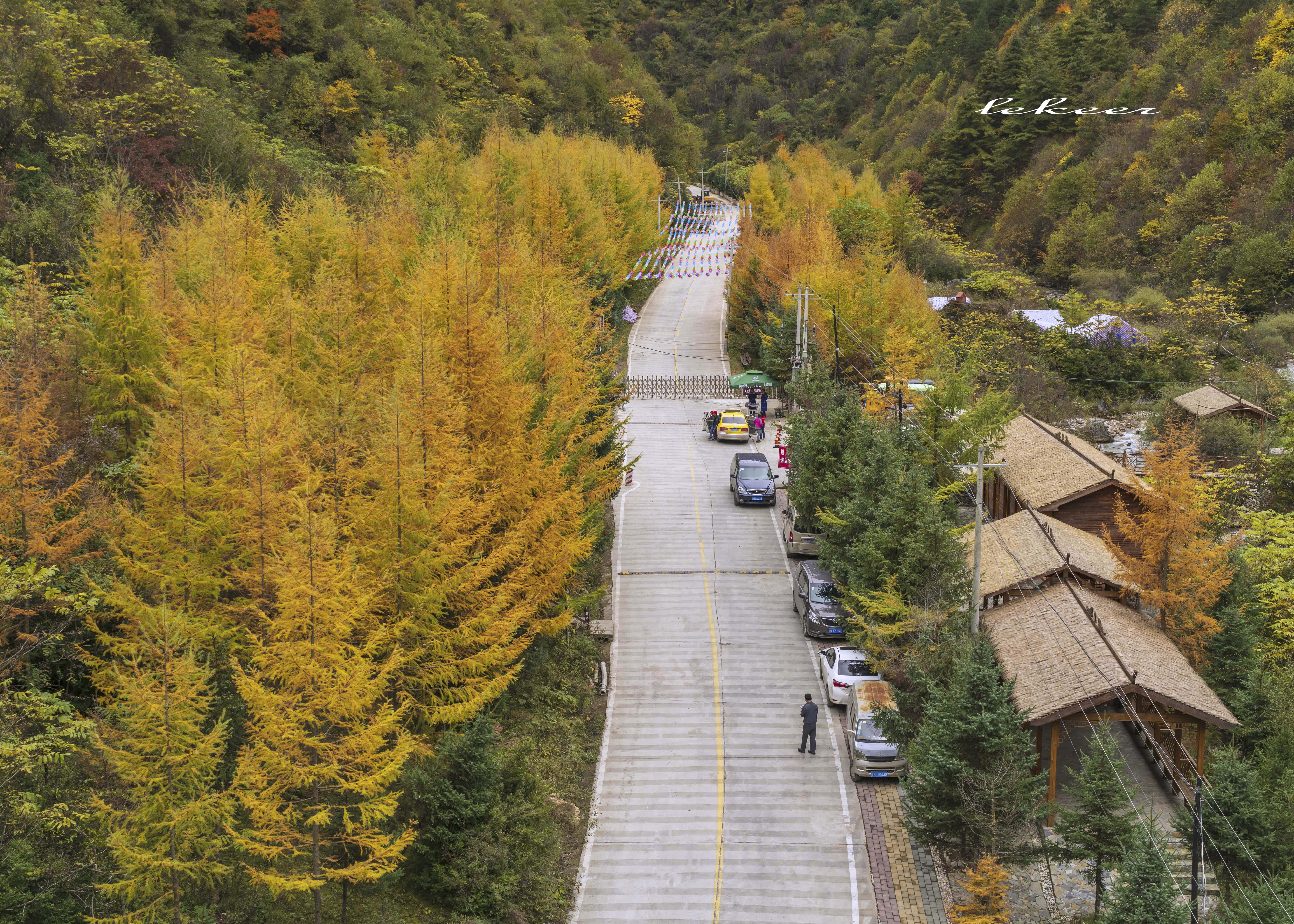 山水人文藏羌风情 炫丽画廊岂止川西环线 这里路好车少景美速来！
