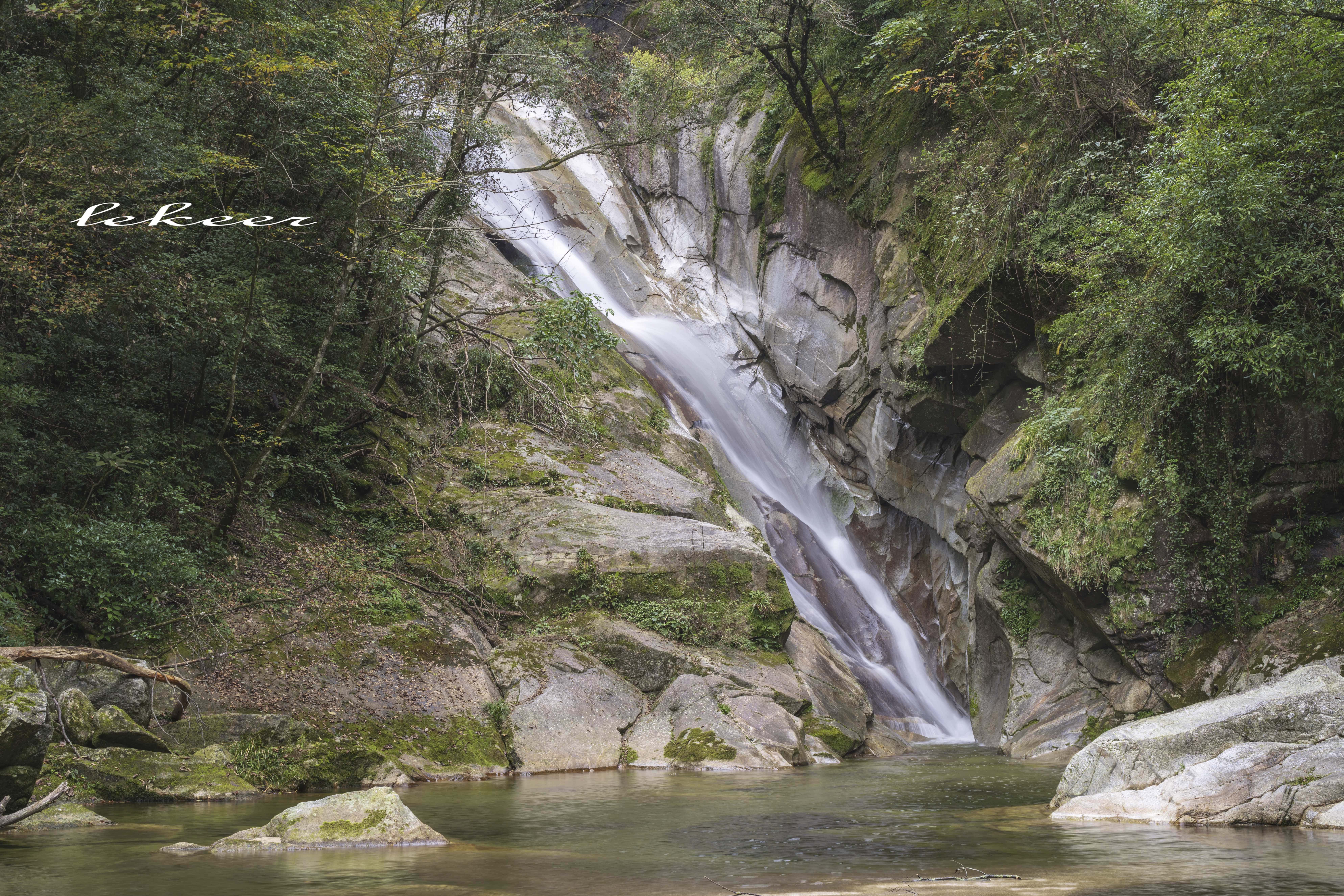 山水人文藏羌风情 炫丽画廊岂止川西环线 这里路好车少景美速来！
