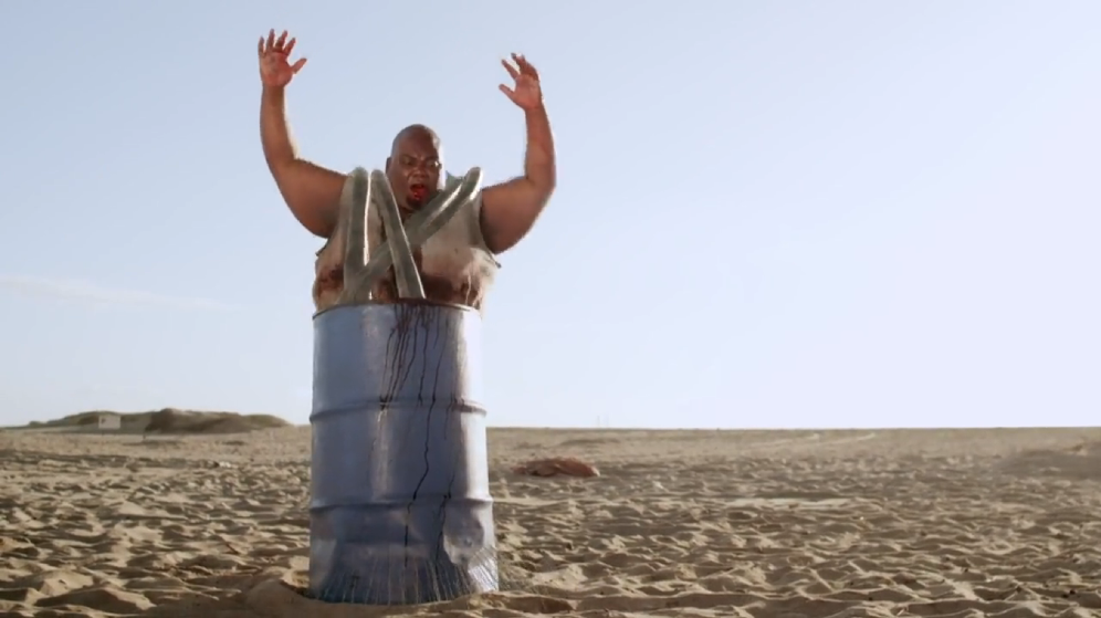 恐怖电影《沙子怪物》，沙子竟然会吃人，妹子分分钟被吃掉