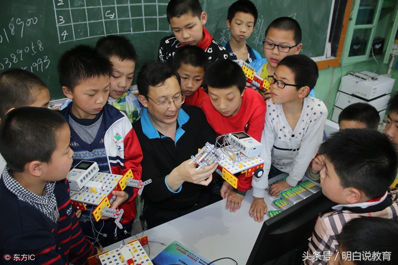 如何向来宾介绍学校课程的基本情况？（文末下载）