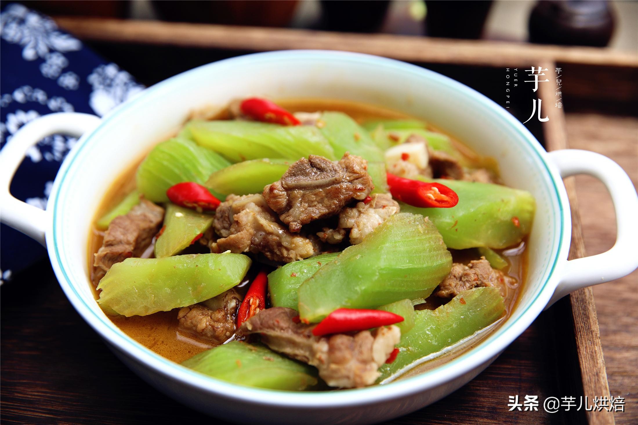 青笋烧排骨最好吃的做法,简单美味,全家都爱吃,营养又下饭