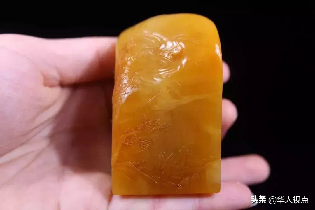 势不可挡！老挝黄是否抢走田黄石霸占数百年的“石帝”宝座？