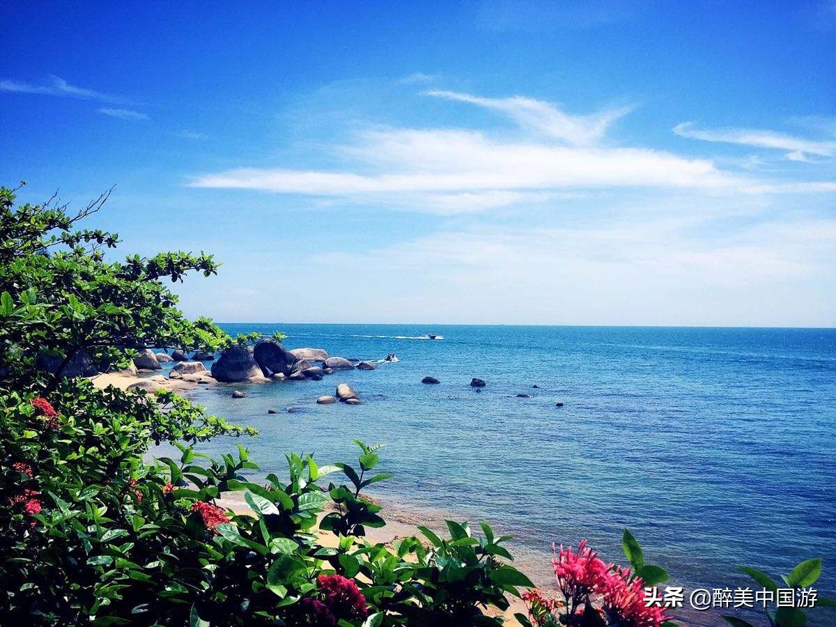 天涯海角在三亚哪个位置（扬名中外的爱情石建在此处）