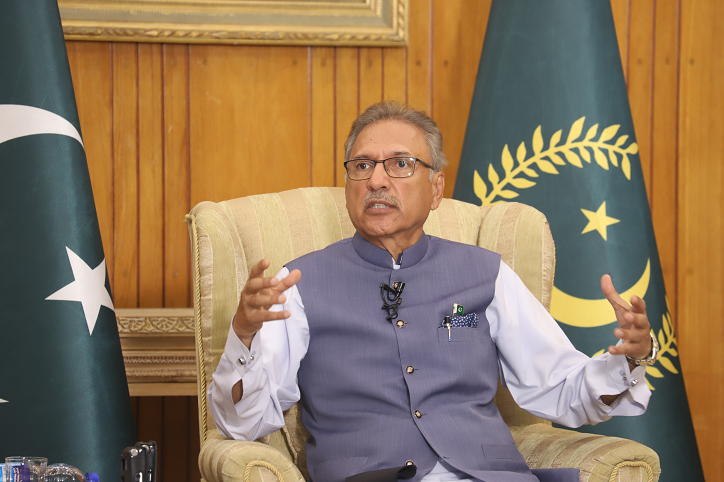 巴基斯坦总统阿尔维：中巴建交70年 两国互相学习 共同成长