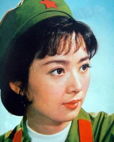 中国8大美人今昔颜值对比，有人整容颜垮，有人优雅老去，差距大
