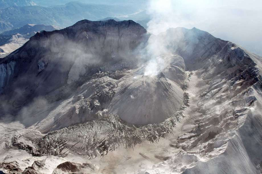 圣海伦斯火山喷发图片