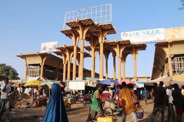 28年前，广州姑娘远嫁非洲黑人，生下两个混血宝宝，后来怎么样了